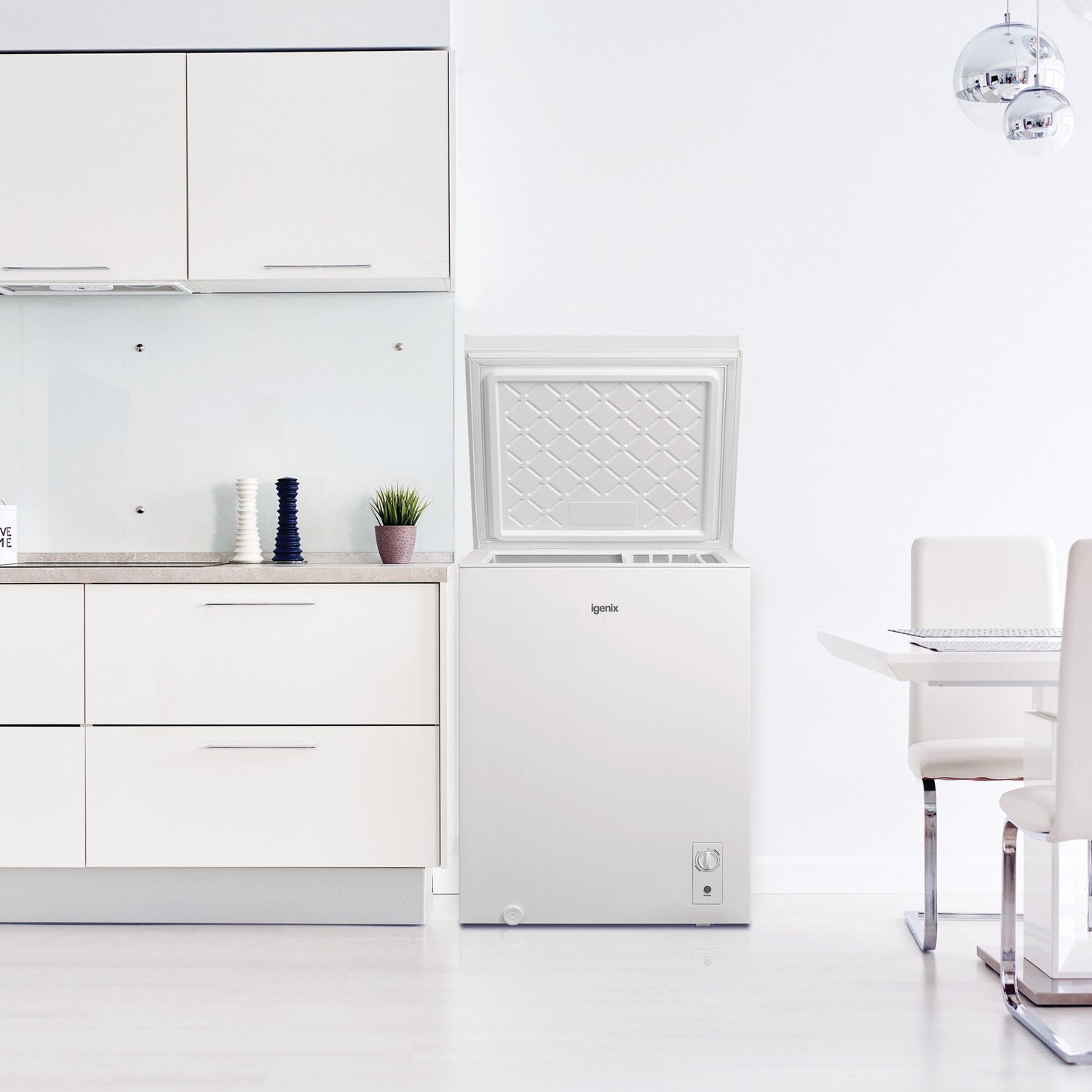 Freestanding Chest Freezer, 143 Litre, White